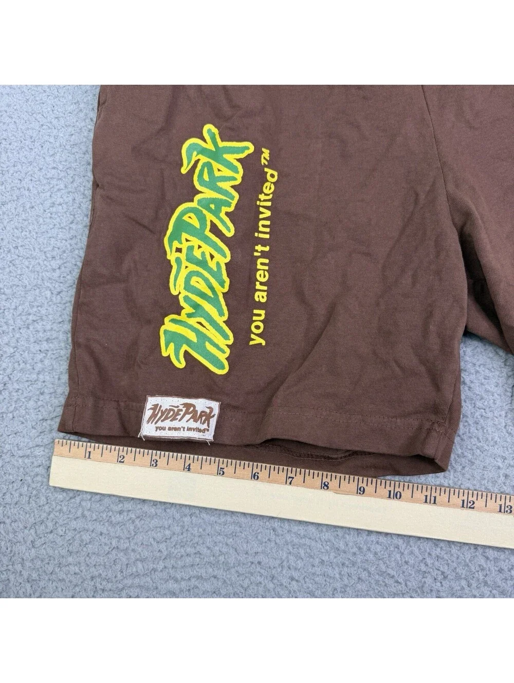 Hyde Park You Aren’t Invited Mens Large 32x6 Brown Jogger Shorts Smiley Face
